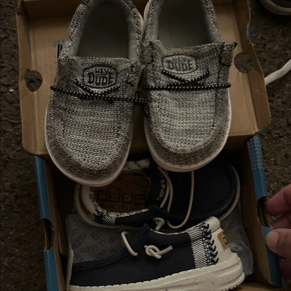 2 pair of kids hey dudes sizes 6